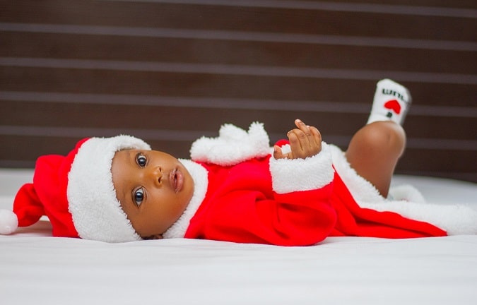 newborn photoshoot Christmas outfit